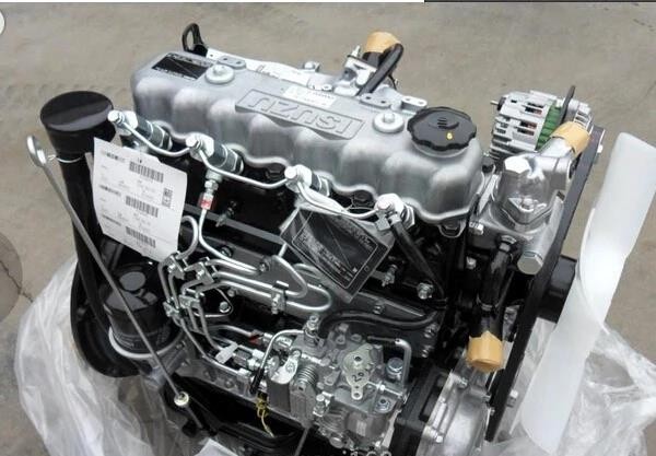 3.5 طن شاحنة أرضية قاسية مع شاحنة محرك يابانية 2