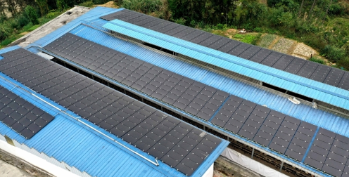 الإطار المعالج الكامل نظام الطاقة الشمسية 300W-20KW كفاءة عالية 15%-22% معدات الطاقة الكهروضوئية خارج الشبكة لتوفير الطاقة للمنازل والمزارع