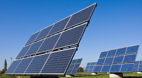 الألواح الشمسية الكفاءة العالية 15%-22% معدل التحويل 300W-20KW إنتاج الطاقة للوحدة الكهروضوئية للأسقف أو التربة